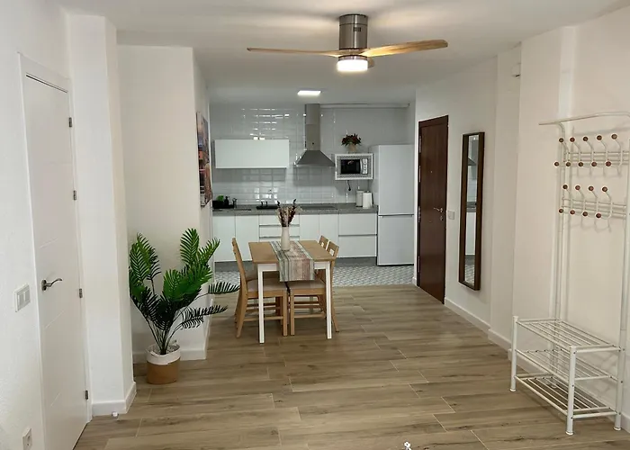 Apartmán Modern And Bright Close To The Station