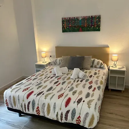 Modern And Bright Close To The Station Apartment Cordoba