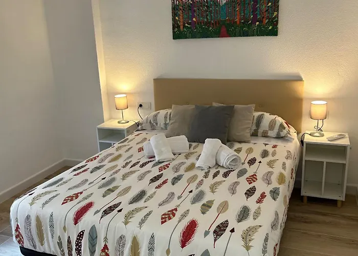 Modern And Bright Close To The Station Apartment Cordoba